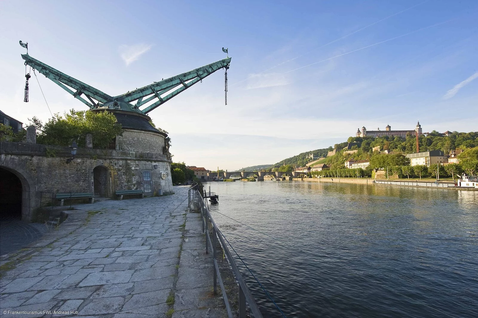 Alter Kranen und Festung Marienberg