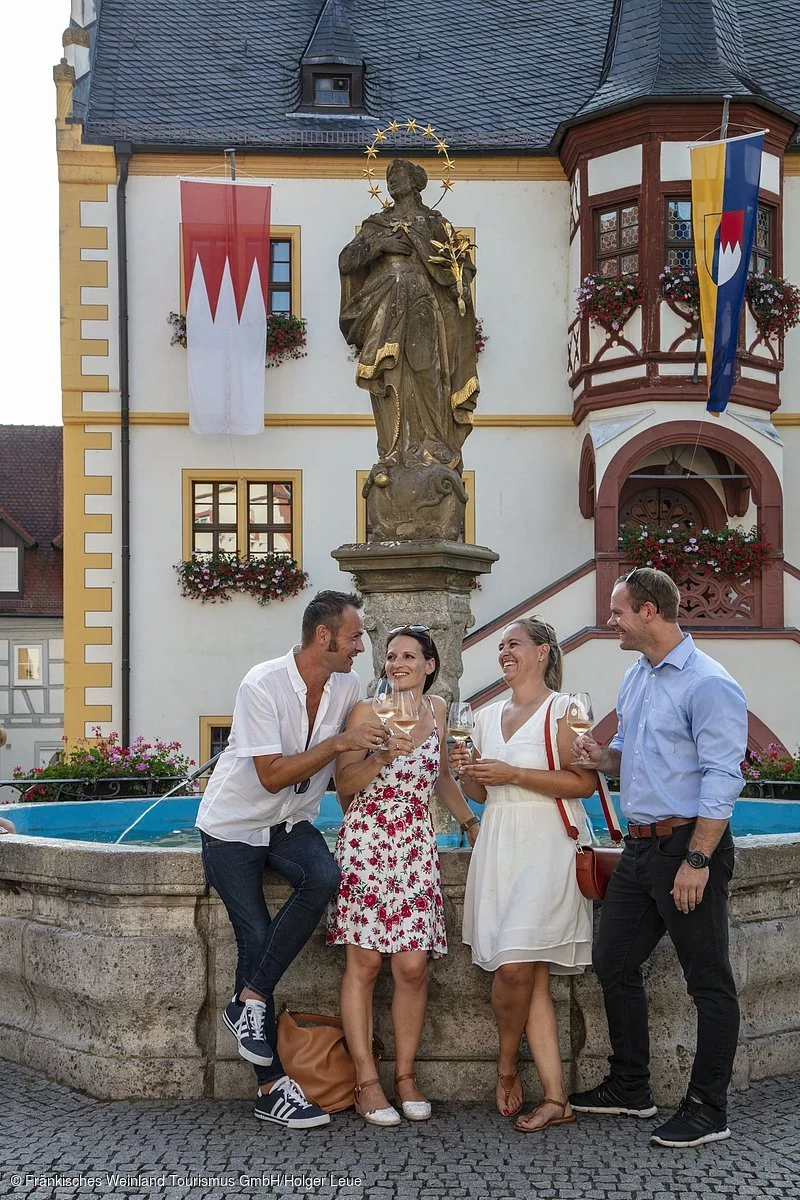 Weingenuss in Volkach am Marktplatz