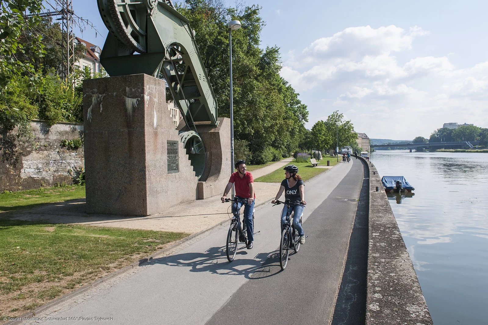 Radfahren am Main Radweg in Schweinfurt