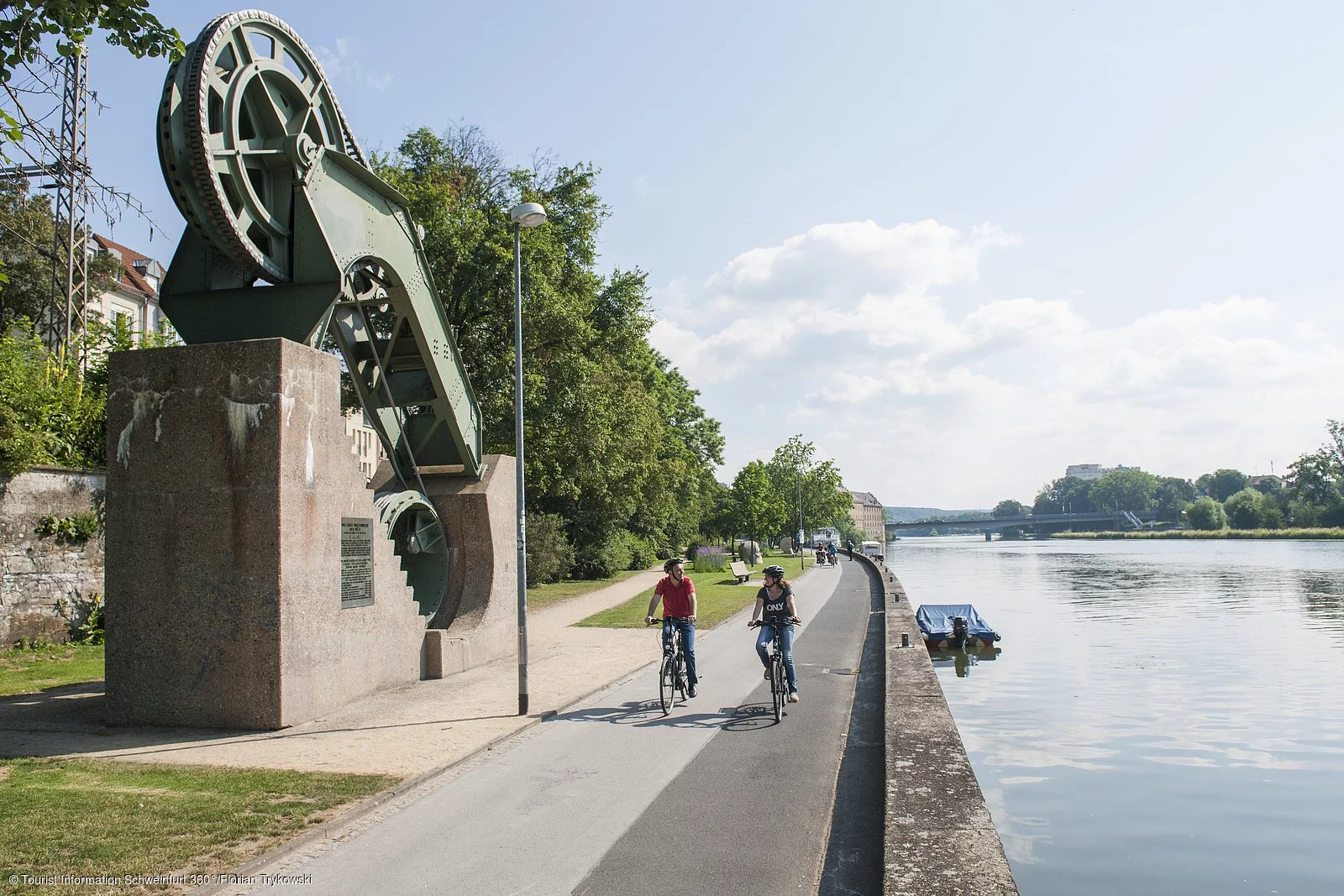 Radfahren am Main Radweg in Schweinfurt